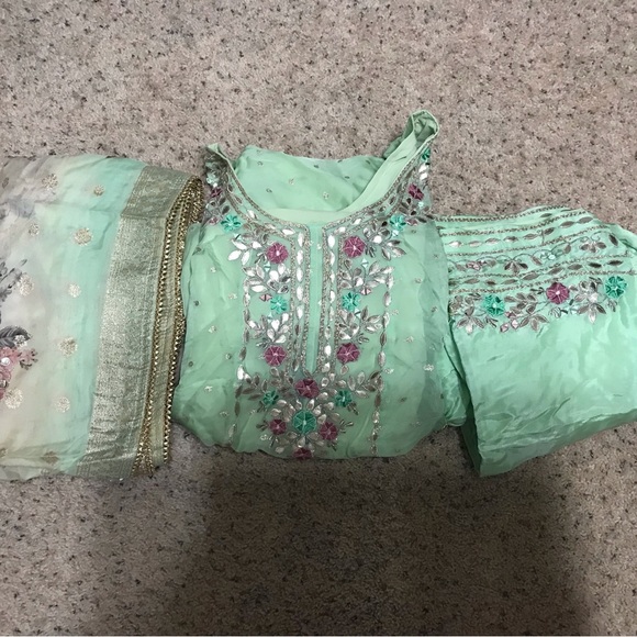 Punjabi frock suit with salwar - Picture 3 of 8